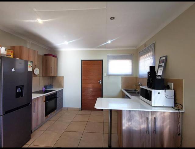 3 BEDROOM HOUSE FOR SALE IN LEOPARD’S REST